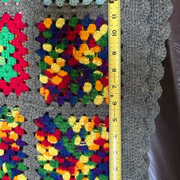 AMAZING wool rainbow granny square afghan - Picture 2 of 5